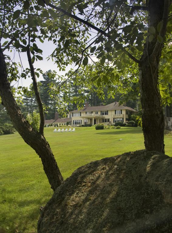 The Manor On Golden Pond Bed & Breakfast Holderness Exterior photo