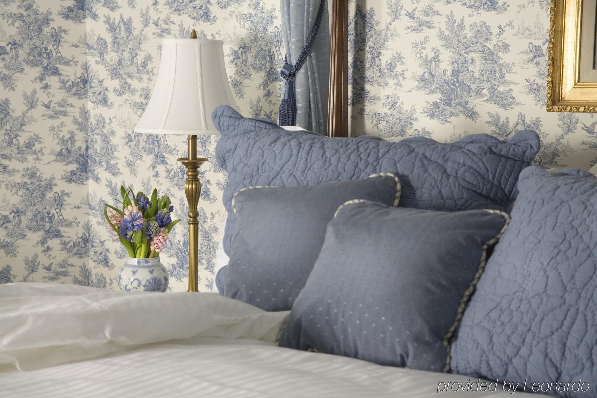 The Manor On Golden Pond Bed & Breakfast Holderness Room photo