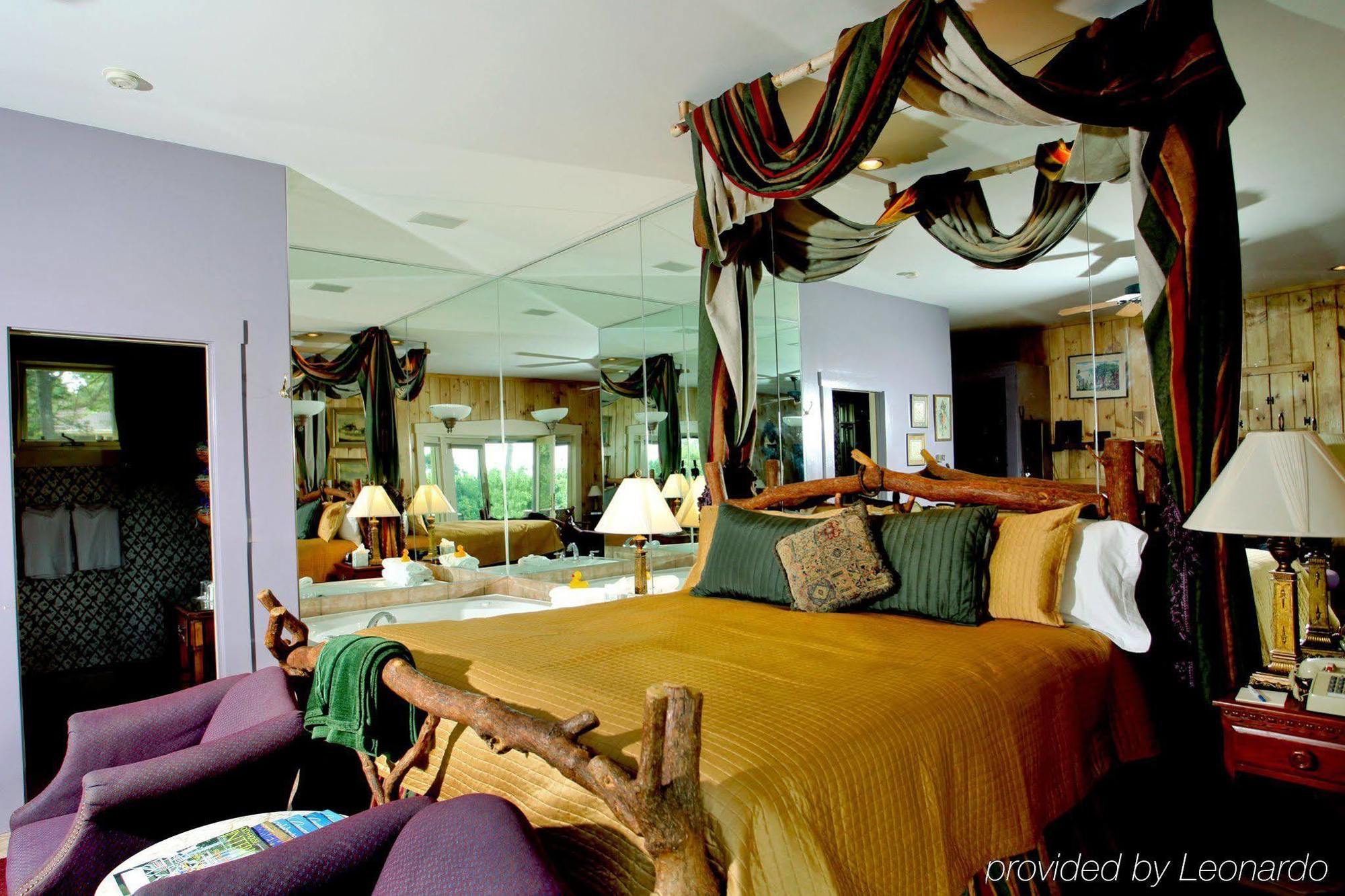 The Manor On Golden Pond Bed & Breakfast Holderness Exterior photo