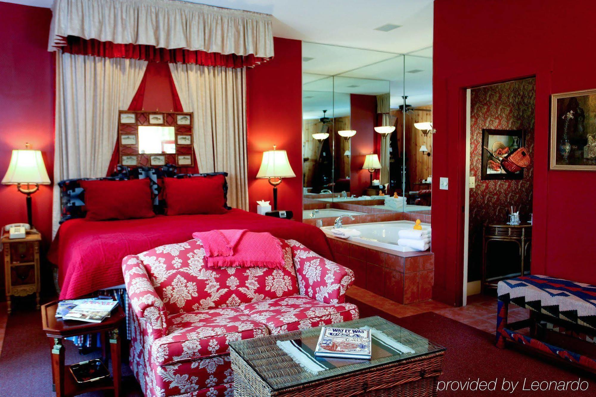 The Manor On Golden Pond Bed & Breakfast Holderness Exterior photo