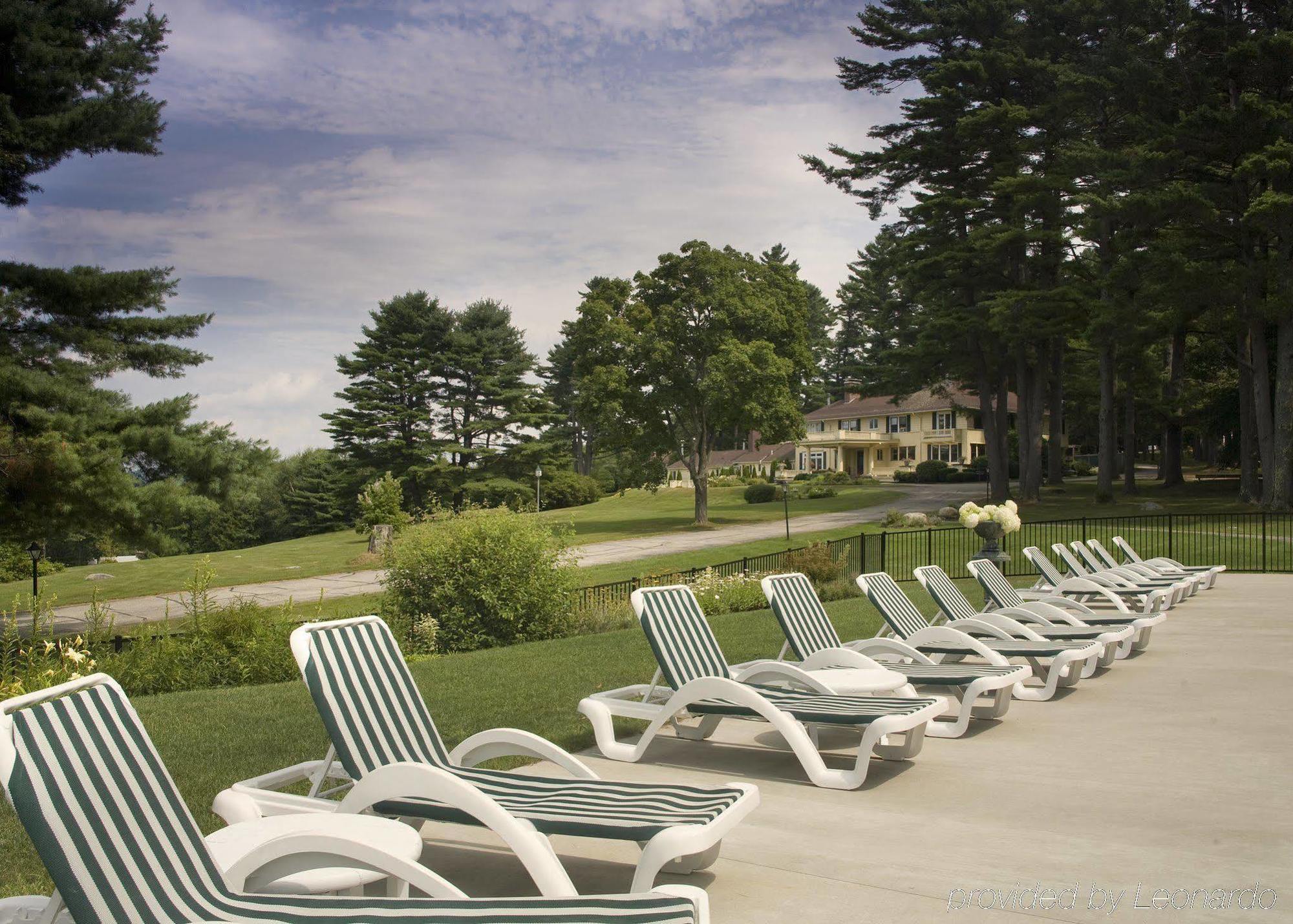 The Manor On Golden Pond Bed & Breakfast Holderness Exterior photo