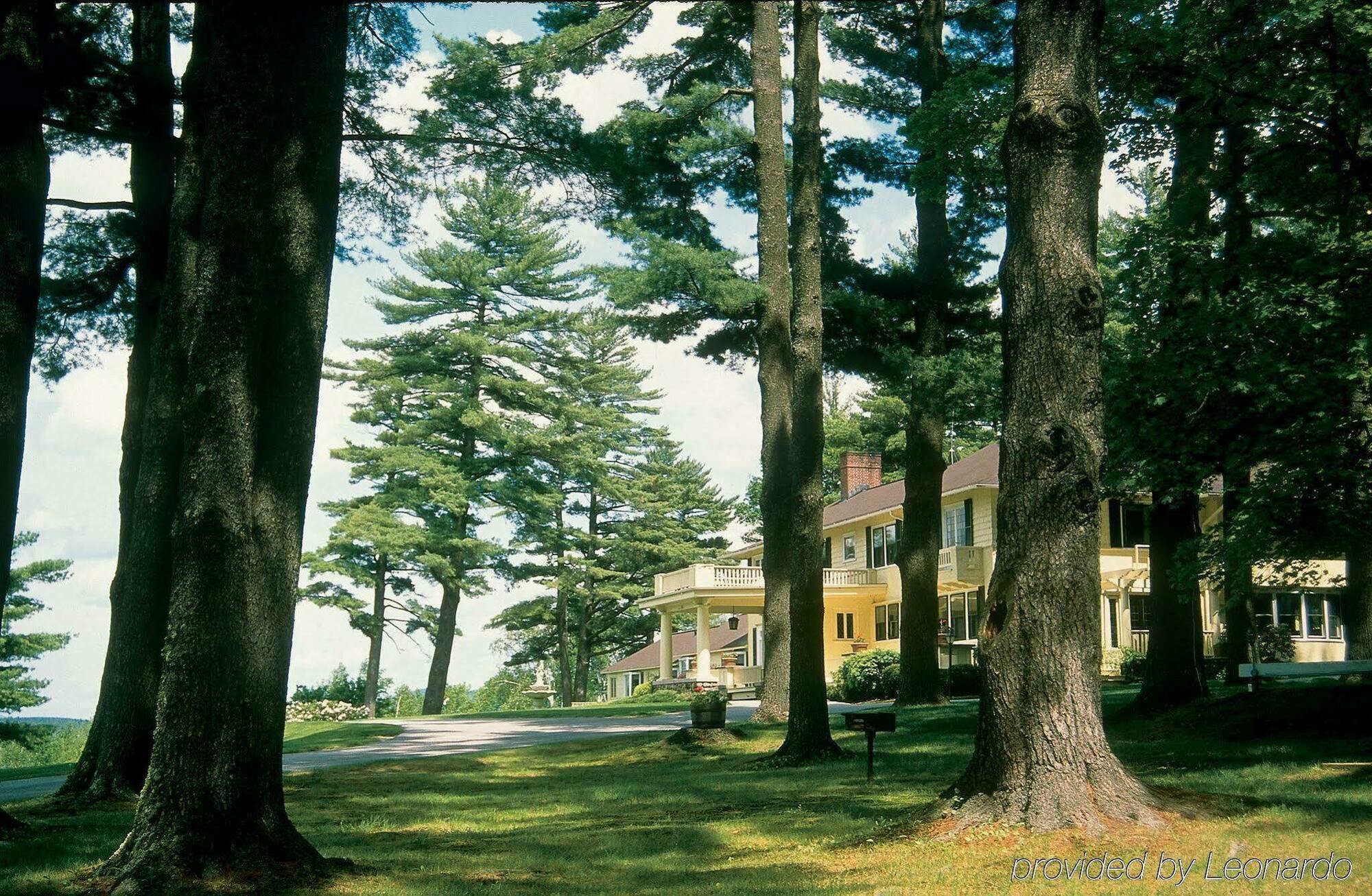 The Manor On Golden Pond Bed & Breakfast Holderness Exterior photo